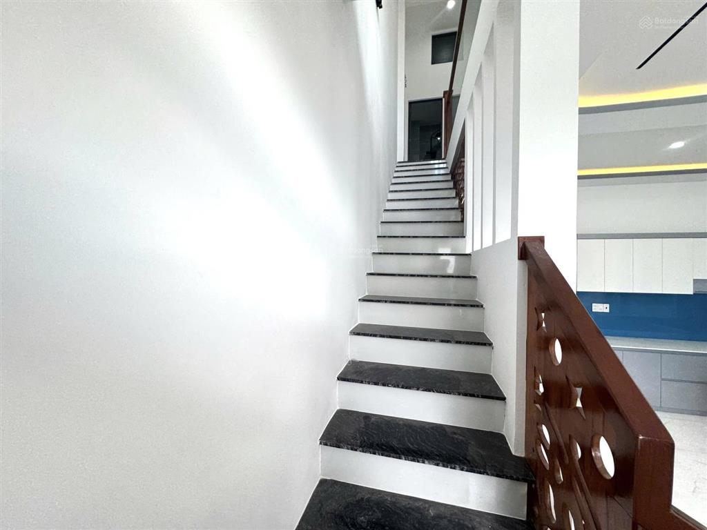 Bán nhà mới 2 tầng chỉ 1 tỷ 630 diên khánh đường otô dọn vào ở ngay .