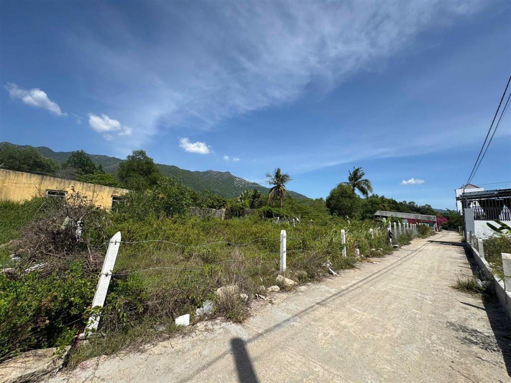 Bán gấp lô đất 130m2 ngang 9 tại phường nam nha trang, khánh hòa sổ hồng riêng giá rẻ
