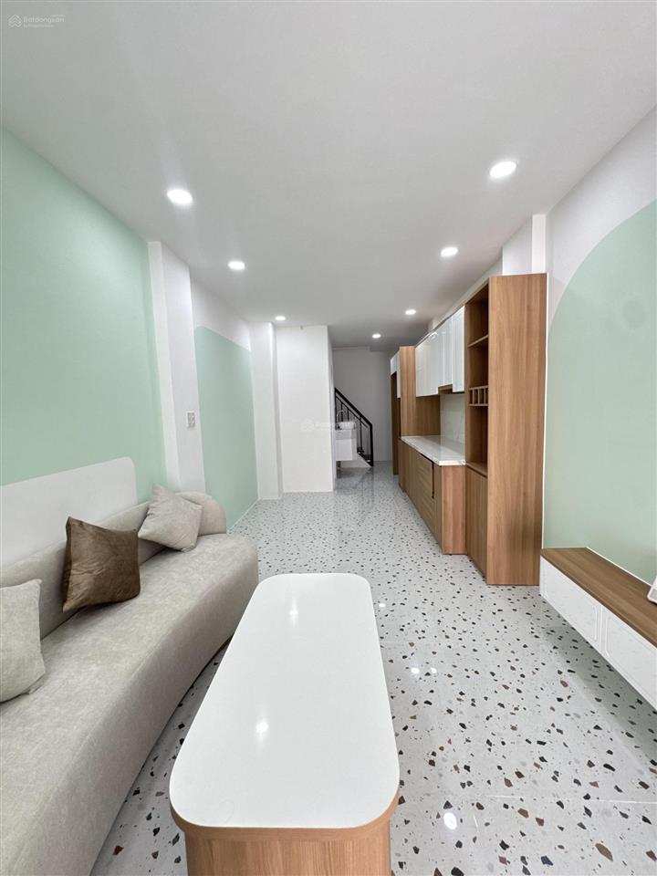 Bán nhà mặt phố 3 tầng mới đường hùng vương, phường nha trang, 4tỷ850 chính chủ uy tín