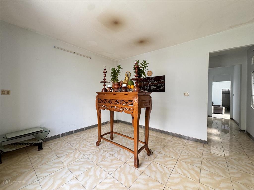 Bán nhà riêng 180m2  2 mặt tiền gần chợ, sát biển hòn rớ phường nam nha trang || chỉ 4 tỷ 5