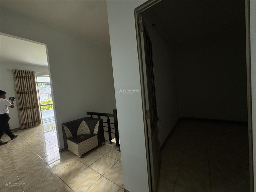 Bán nhà riêng 180m2  2 mặt tiền gần chợ, sát biển hòn rớ phường nam nha trang || chỉ 4 tỷ 5