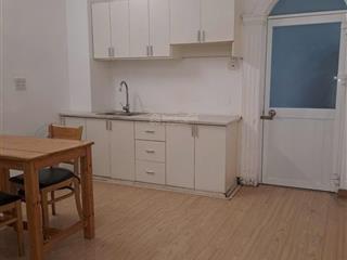 Cho thuê căn hộ cao cấp trung tâm quận 1, giá rẻ, đầy đủ tiện nghi, đủ tiện ích xung quanh