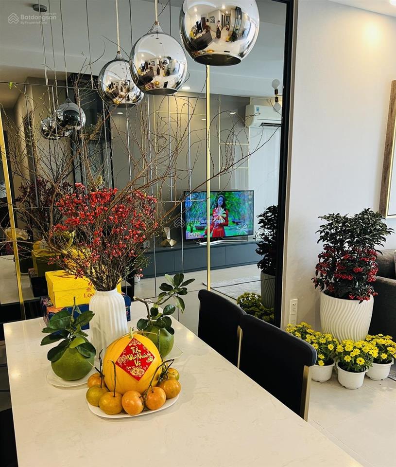 Tôi chính chủ cần bán căn hộ có nội thất đẹp nhất the goldview , không có căn thứ 2