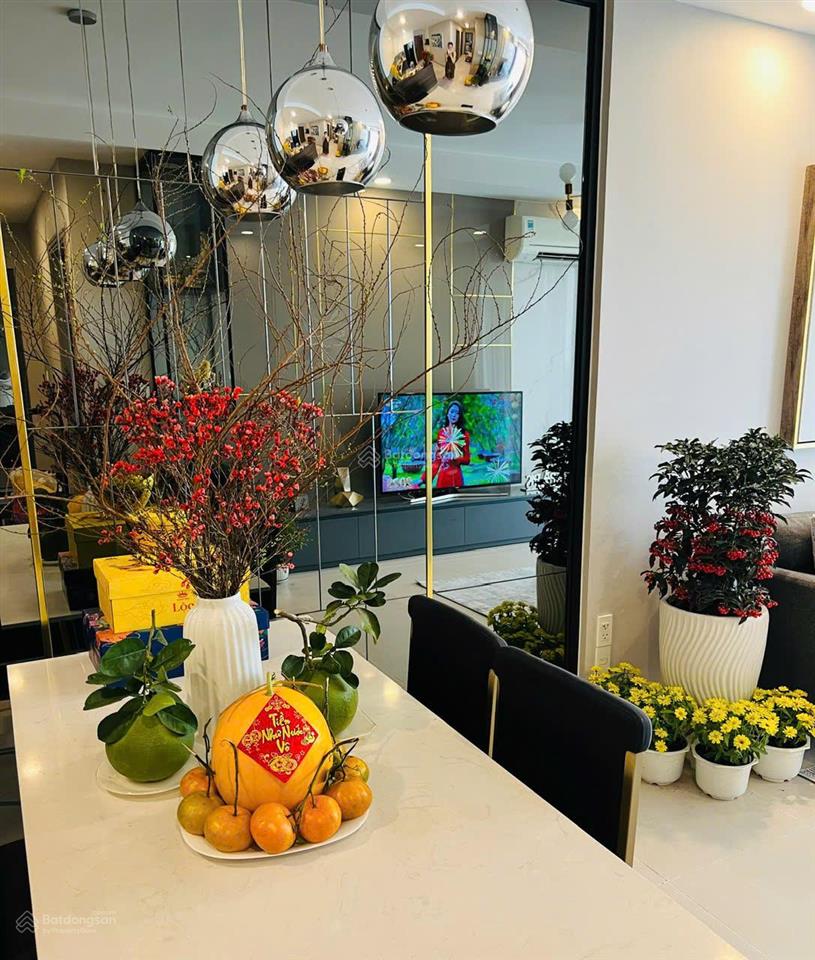 Tôi chính chủ cần bán căn hộ có nội thất đẹp nhất the goldview , không có căn thứ 2