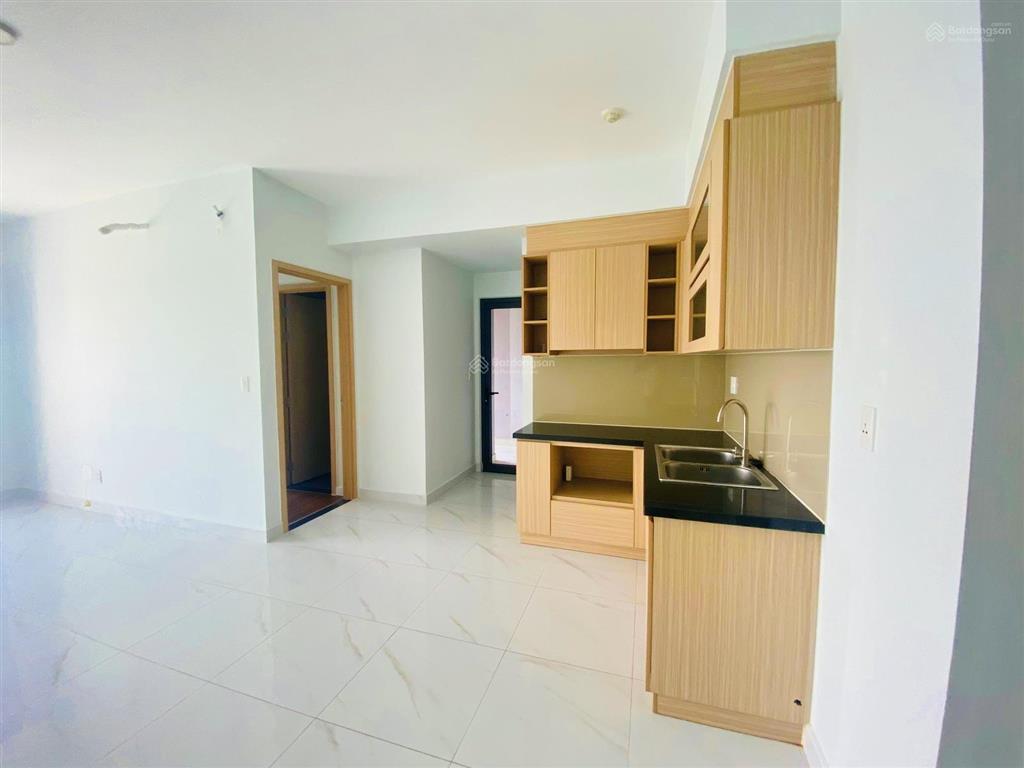 Cần tiền bán gấp căn hộ 2 phòng ngủ view hồ bơi đẹp