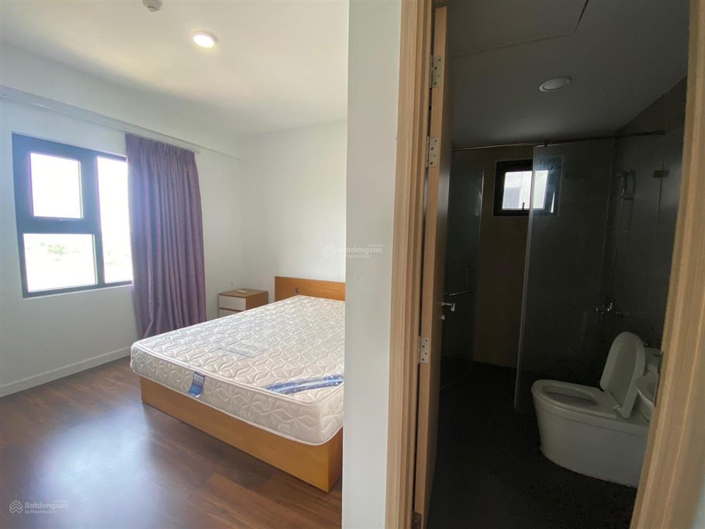 Cần tiền bán gấp căn hộ 2 phòng ngủ view hồ bơi đẹp