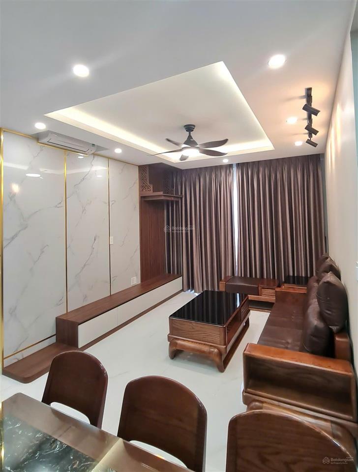 Chính chủ bán căn hộ 3pn góc 2 mặt thoáng  full nội thất đẹp
