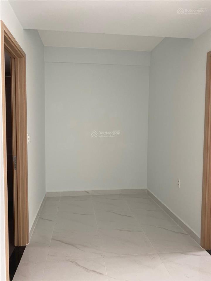 Chính chủ cần bán nhanh căn hộ 3 phòng ngủ  view hồ bơi cực đẹp  giá chỉ 3 tỷ 550