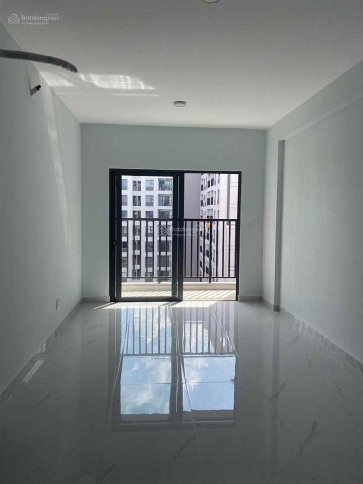Chính chủ cần bán nhanh căn hộ 3 phòng ngủ  view hồ bơi cực đẹp  giá chỉ 3 tỷ 550