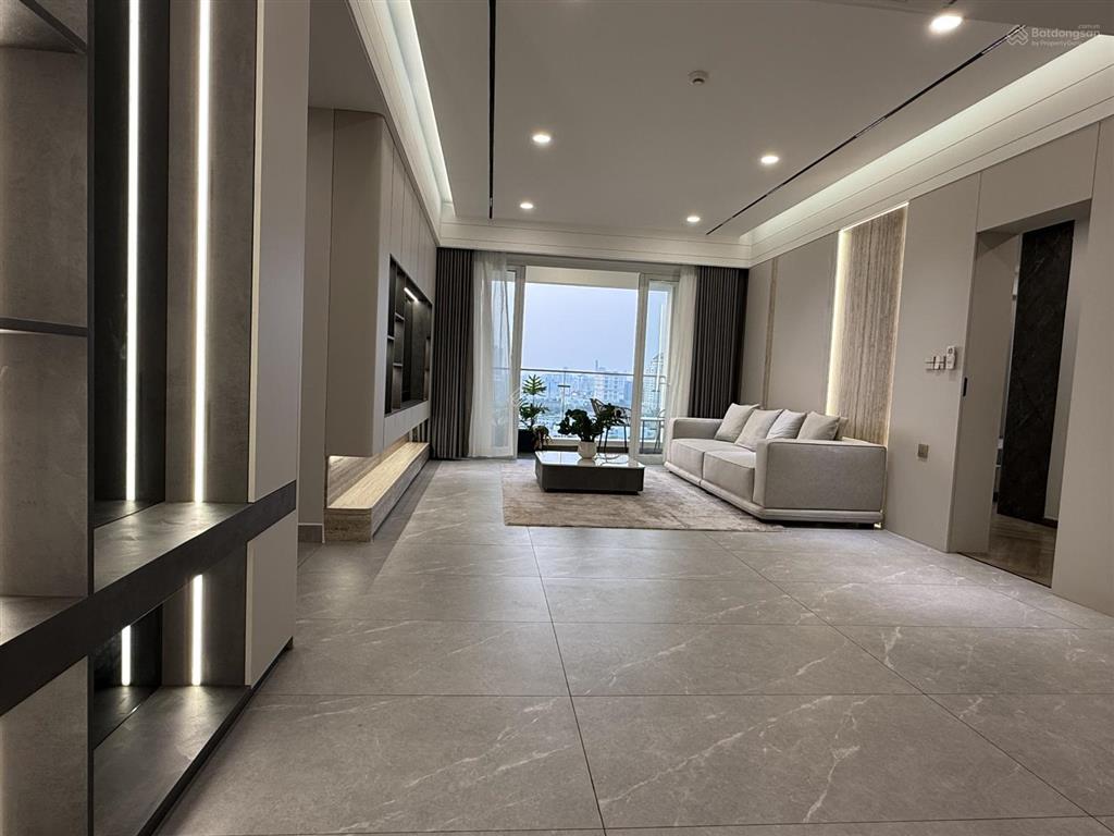 Bán căn hộ riverside residence pmh quận 7  dt 145m2 view sông giá đầu tư.  0917 761 *** e trang