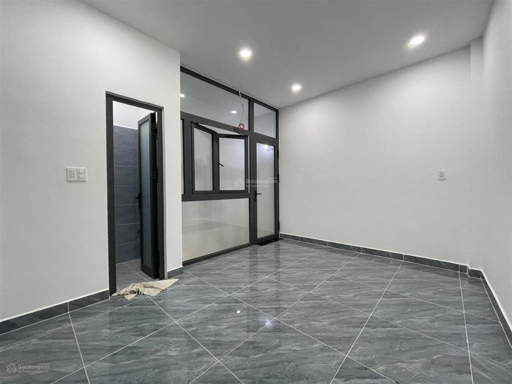 Cho thuê nhà nguyên căn ngay đường huỳnh tấn phát, quận 7