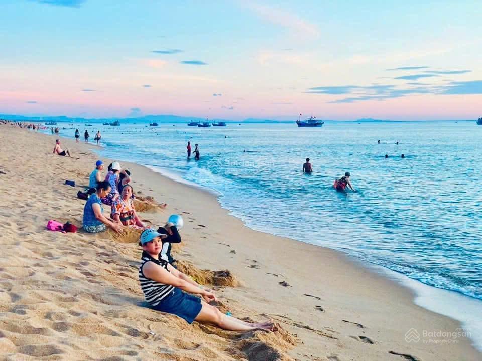 Bán lô 318 m mặt đường lý tự trọng, khu phố phú thọ 2, view biển