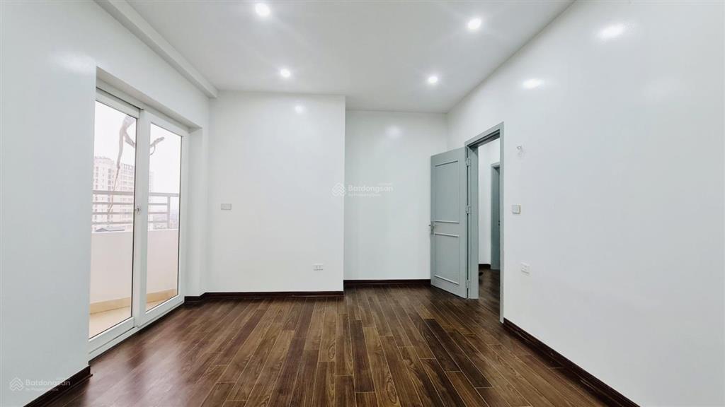Bán căn hộ 135m2 tecco garden, đã có sổ, bàn giao nguyên bản, nhà mới