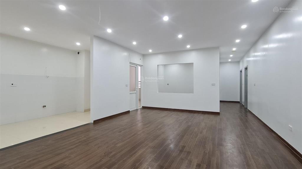 Bán căn hộ 135m2 tecco garden, đã có sổ, bàn giao nguyên bản, nhà mới
