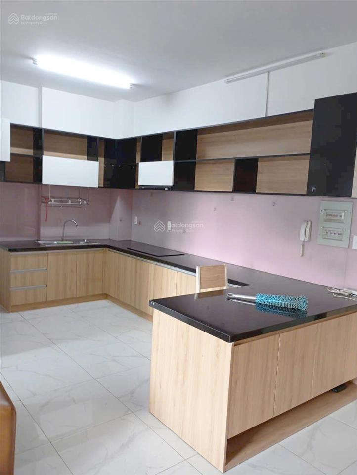 Bán nhanh căn hộ 60m, cách quận 1 chỉ 30 phút, sổ hồng, giá 2.4 tỷ (bớt lộc cho khách thiện chí)