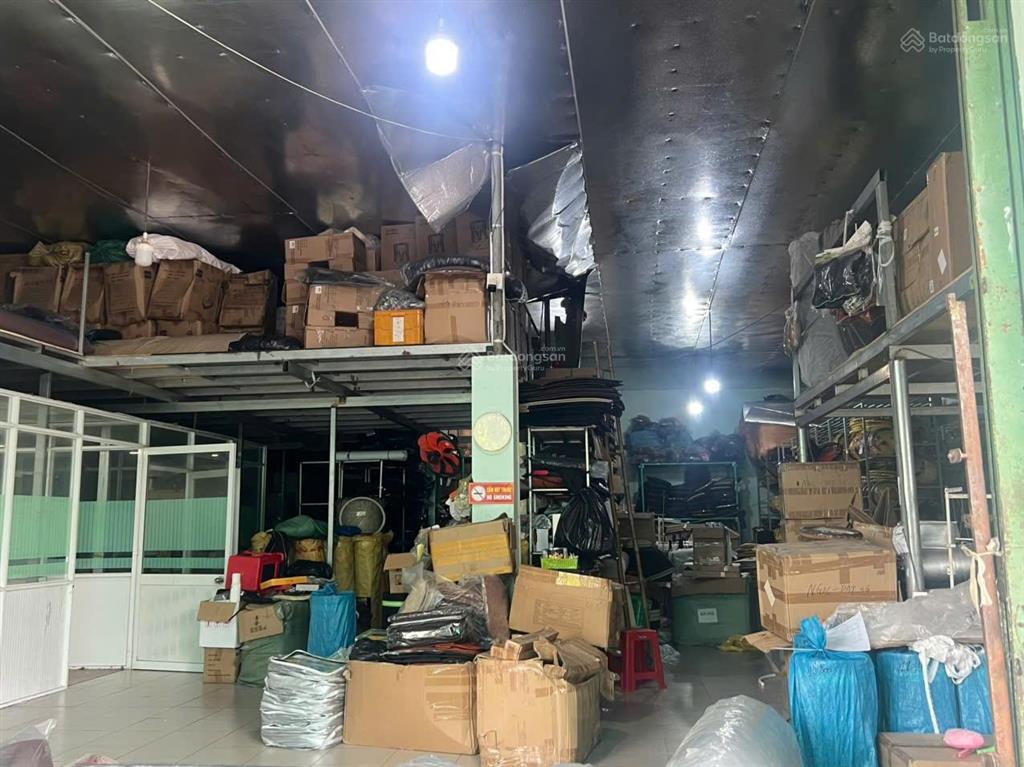 Cho thuê kho 320m2, 25 triệu, tại 61/72 phạm hùng, p 4, q8, hcm