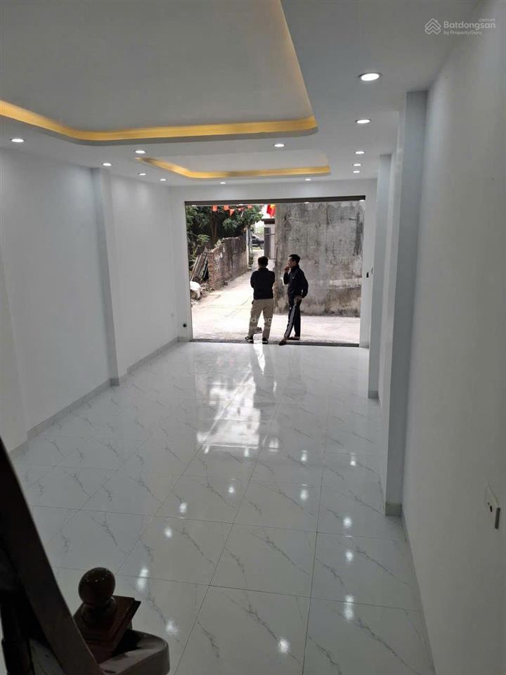 Chính chủ bán nhà 40.8m² x 4 tầng, 3 mặt thoáng, ô tô vào nhà tại quốc oai