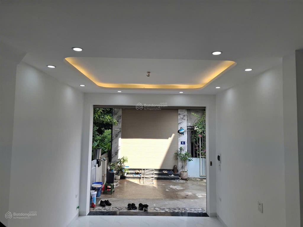 Chính chủ bán nhà 40m² x 4 tầng, 3 mặt thoáng, ô tô đỗ cửa tại đan phượng