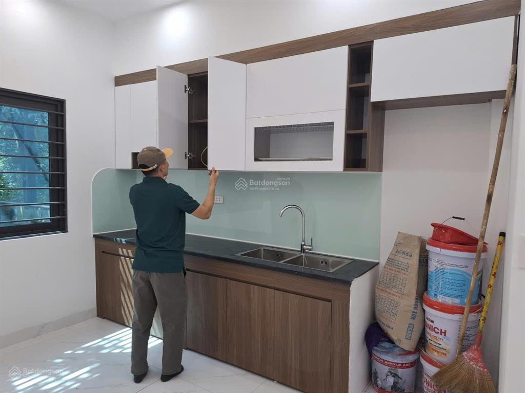 Chính chủ bán nhà 40m² x 4 tầng, 3 mặt thoáng, ô tô đỗ cửa tại đan phượng