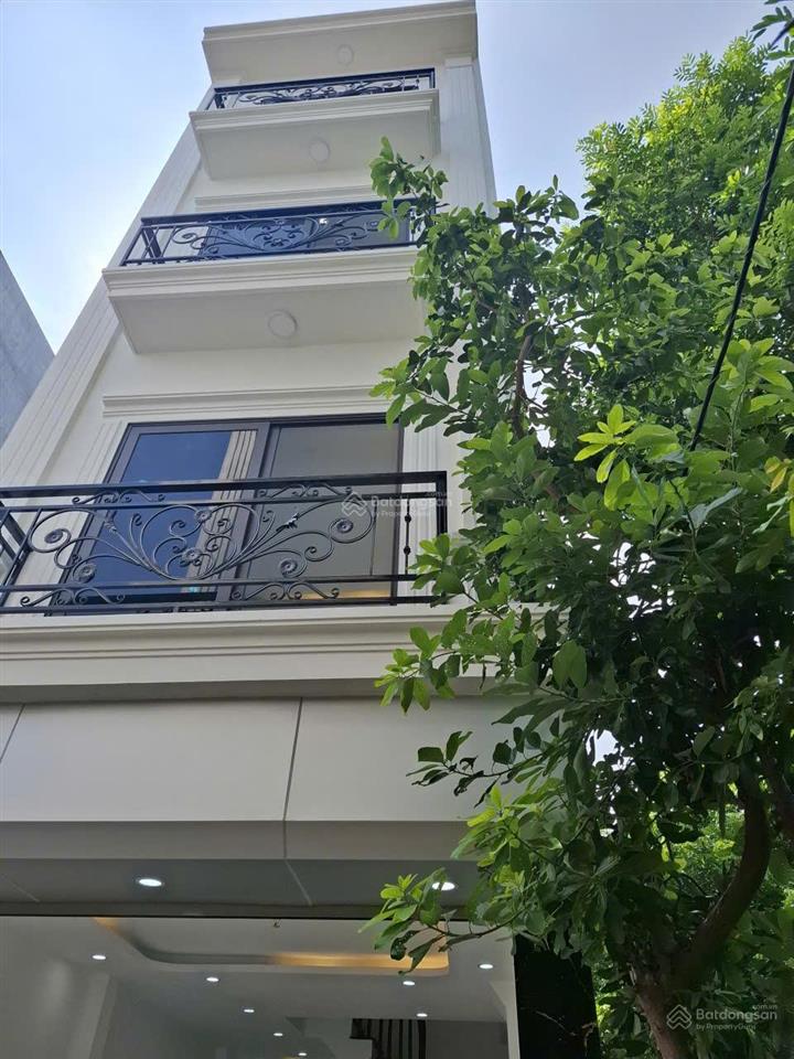 Chính chủ bán nhà 40m² x 4 tầng, 3 mặt thoáng, ô tô đỗ cửa tại đan phượng