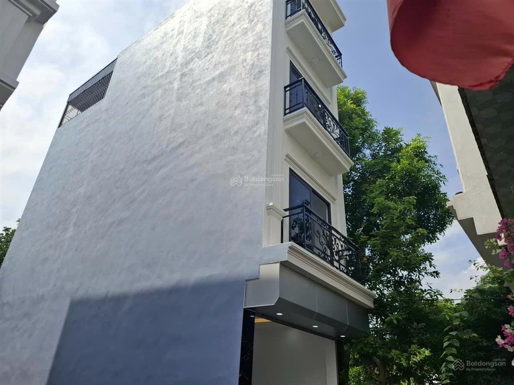 Chính chủ bán nhà 40m² x 4 tầng, 3 mặt thoáng, ô tô đỗ cửa tại đan phượng