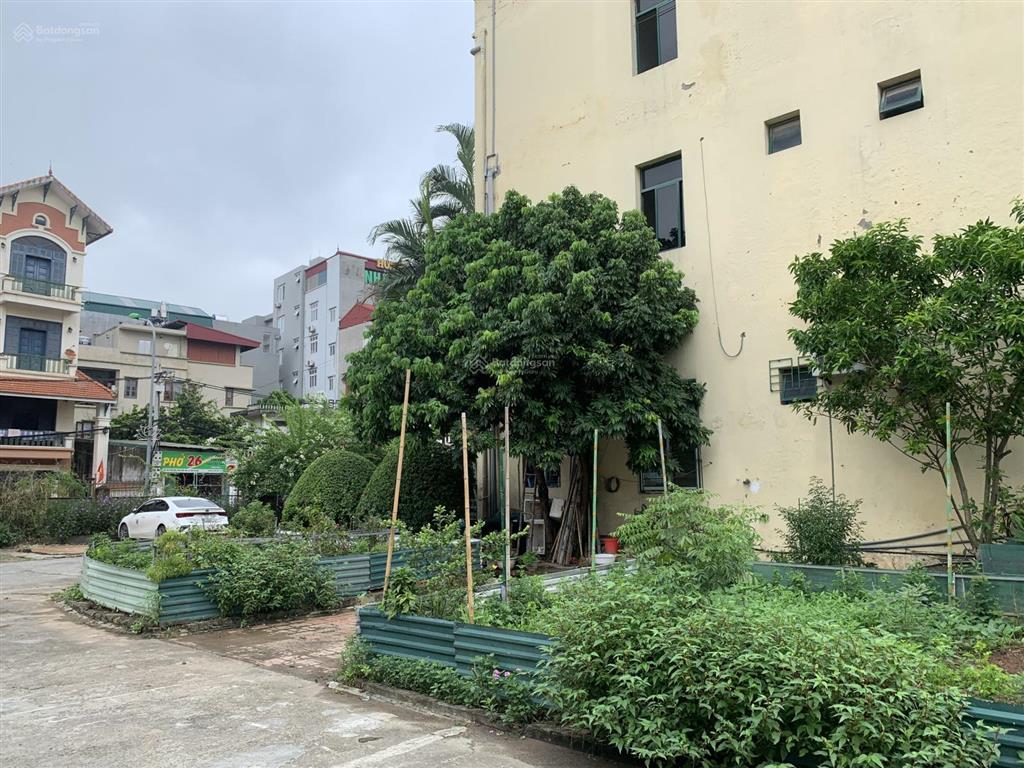 Cho thuê mặt bằng 2700m2 (4 tầng) khu cầu diễn làm đào tạo, vp