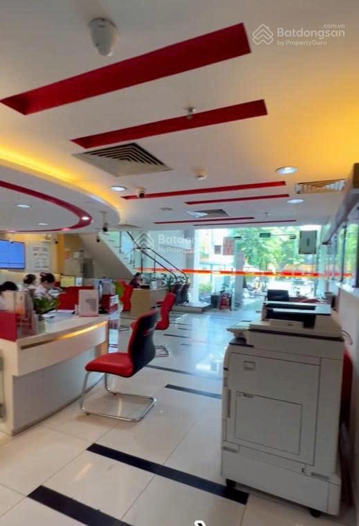 Cho thuê văn phòng tầng trệt lửng 150m2 vị trí đẹp tại trường sơn, tân bình