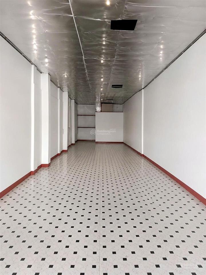 Cho thuê mặt bằng 70 lê minh xuân tại chợ tân bình dt 4x18.5m
