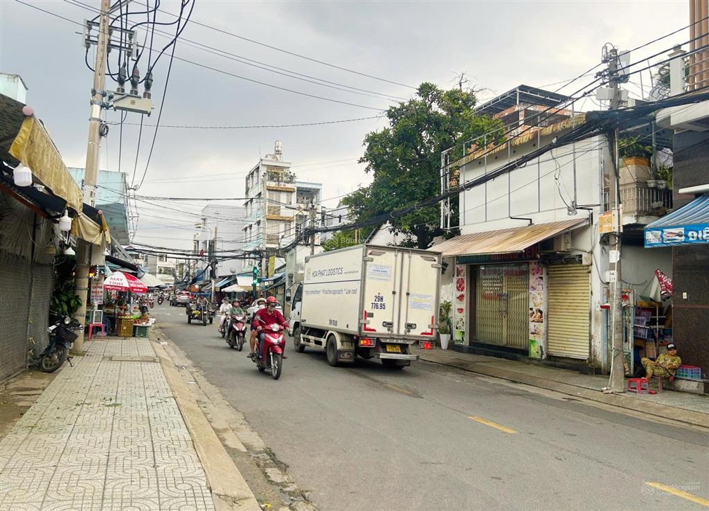 Cho thuê kho 800m2 tại hóc môn vị trí đẹp, giá hợp lý, sẵn sàng vận hành