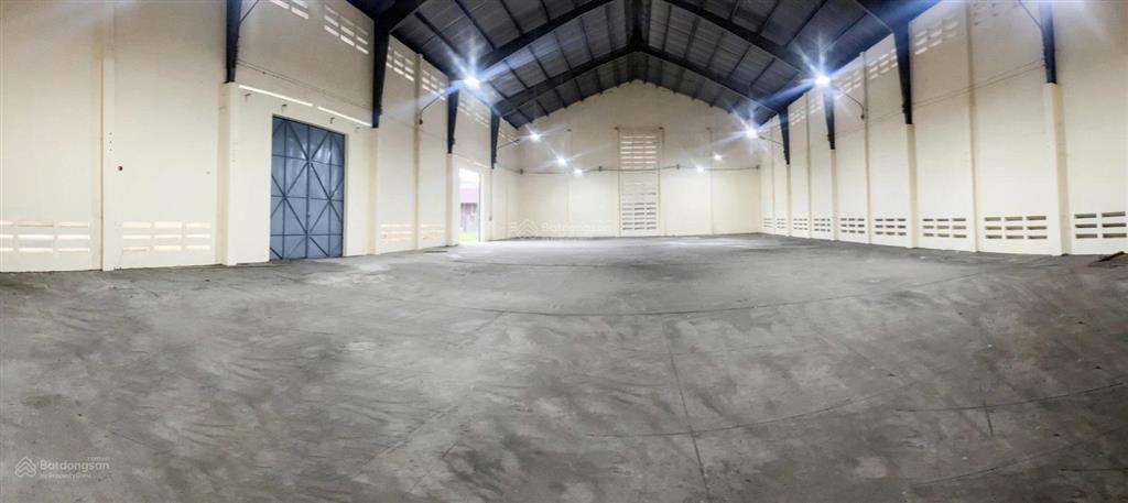 Cho thuê kho 800m2 tại hóc môn vị trí đẹp, giá hợp lý, sẵn sàng vận hành