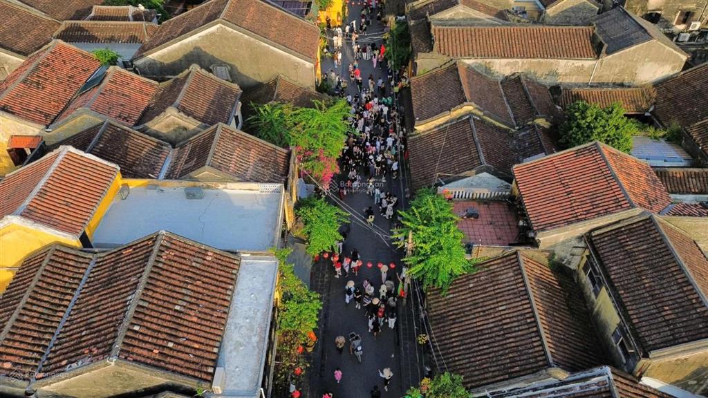 Hàng hiếm bán mặt tiền view sông đường huyền trân công chúa cách phố cổ hội an chỉ 700m (ms517)