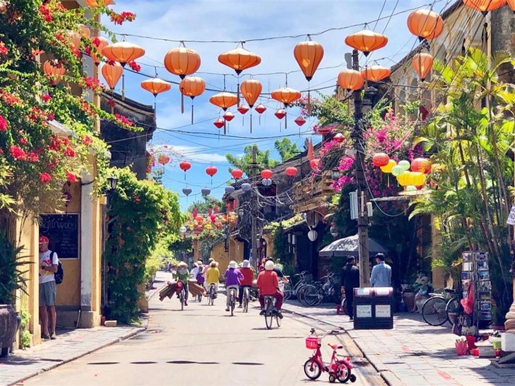 Bán đất ngay phố đi bộ hội an  giá chỉ 60 triệu/m2. không có sản phẩm thứ 2 trên thị trường