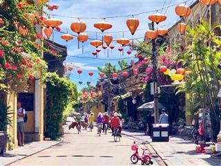 Hàng hiếm ngay trung tâm phố cổ sở hữu vị trí đắc địa ngay quảng trường