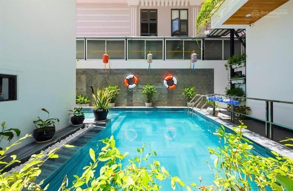 Bán villa gần ngay trung tâm phố cổ hội an đường ô tô thông thoáng, thiết kế hiện đại (ms552)
