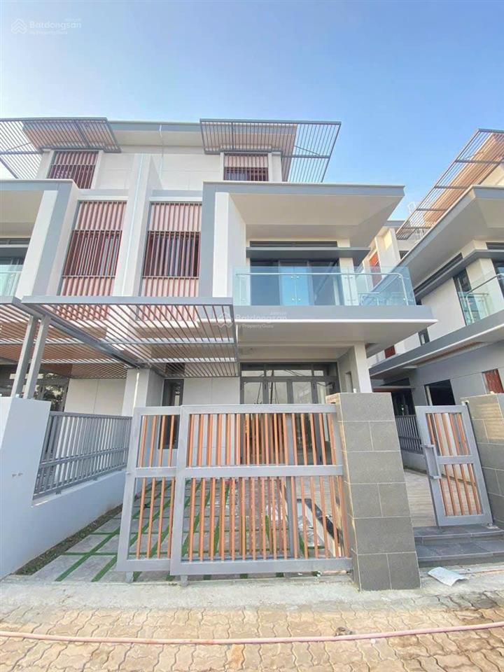Đtl cho thuê căn bt 8x20,5m, đường 18 trục chính (lộ giới 20m), hoàn thiện nội thất giá 18tr/th