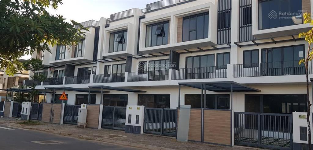 Gấp bán nhà phố đông tăng long 5x20, 1 trệt 3 lầu, vị trí đẹp sổ hồng sẵn giá 7.9 tỷ,  0909 483 ***