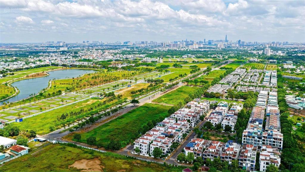 Hàng ngộp đông tăng long. lô 5x20m đối diện công viên, đường trước đất 22m, sổ sẵn giá 6,9 tỷ