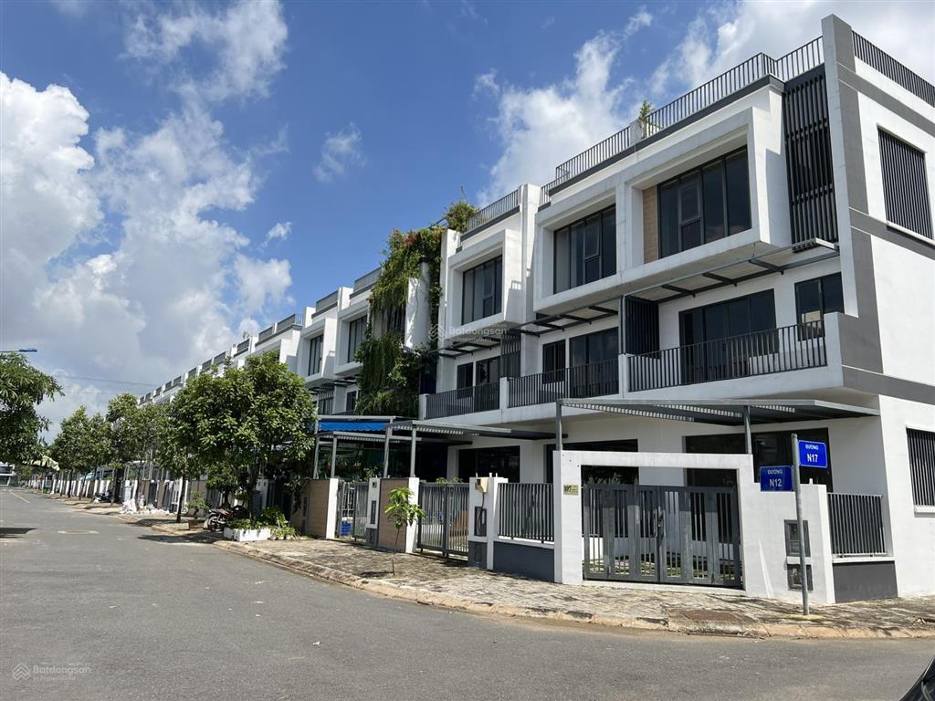 Hàng ngộp. bán gấp căn nhà phố đông tăng long 7,1 tỷ, 5x20 nhà thô, sổ sẵn khu bason.  0909 483 ***