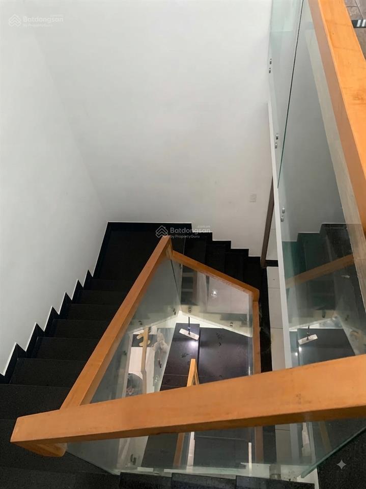 Gấp. bán căn đông tăng long 5x20m hướng nam, hoàn thiện nội thất, đối diện công viên. giá 7.7 tỷ