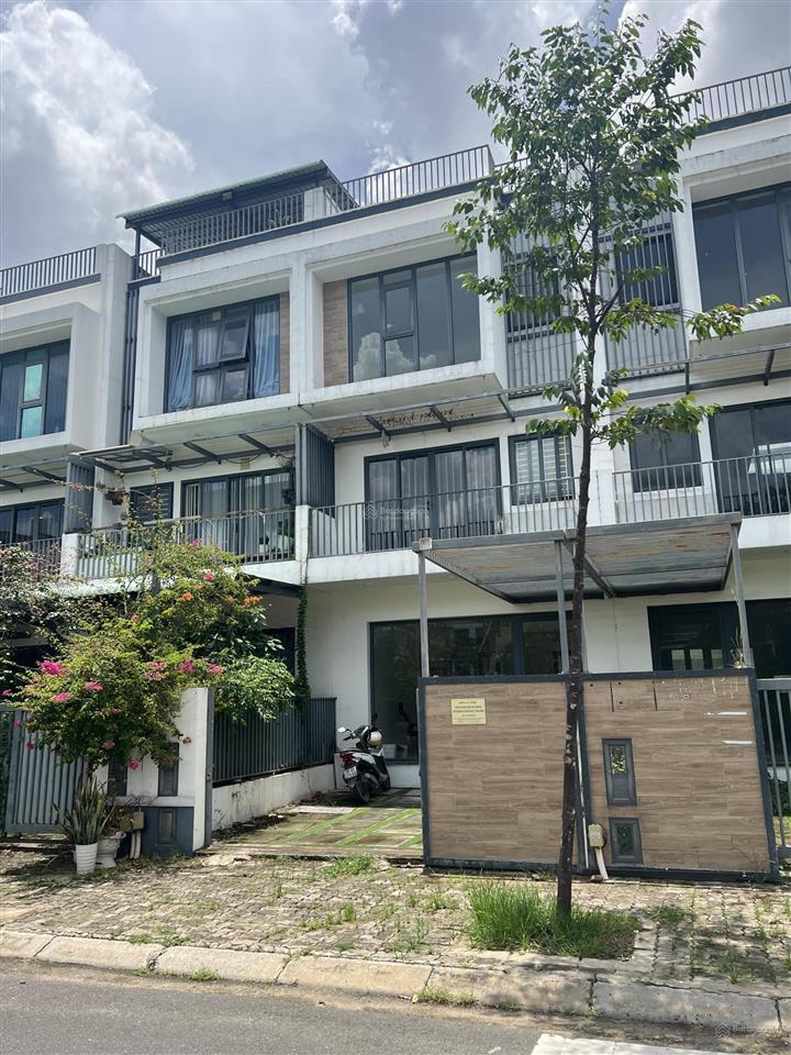Gấp. bán căn đông tăng long 5x20m hướng nam, hoàn thiện nội thất, đối diện công viên. giá 7.7 tỷ