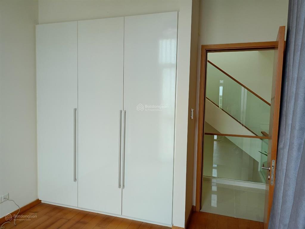 Hàng hiếm  bán penthouse the vista an phú nội thất cơ bản, sân vườn riêng sổ sẵn, giá đầu tư