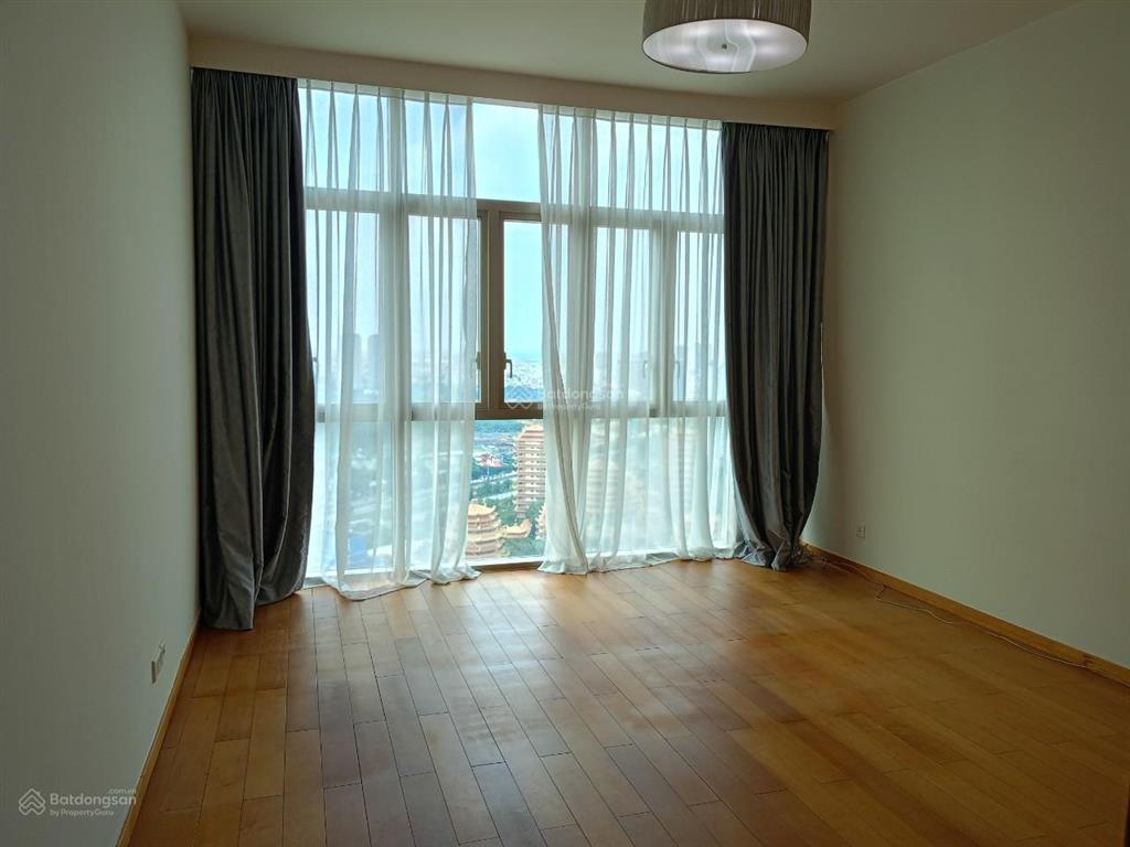 Hàng hiếm  bán penthouse the vista an phú nội thất cơ bản, sân vườn riêng sổ sẵn, giá đầu tư