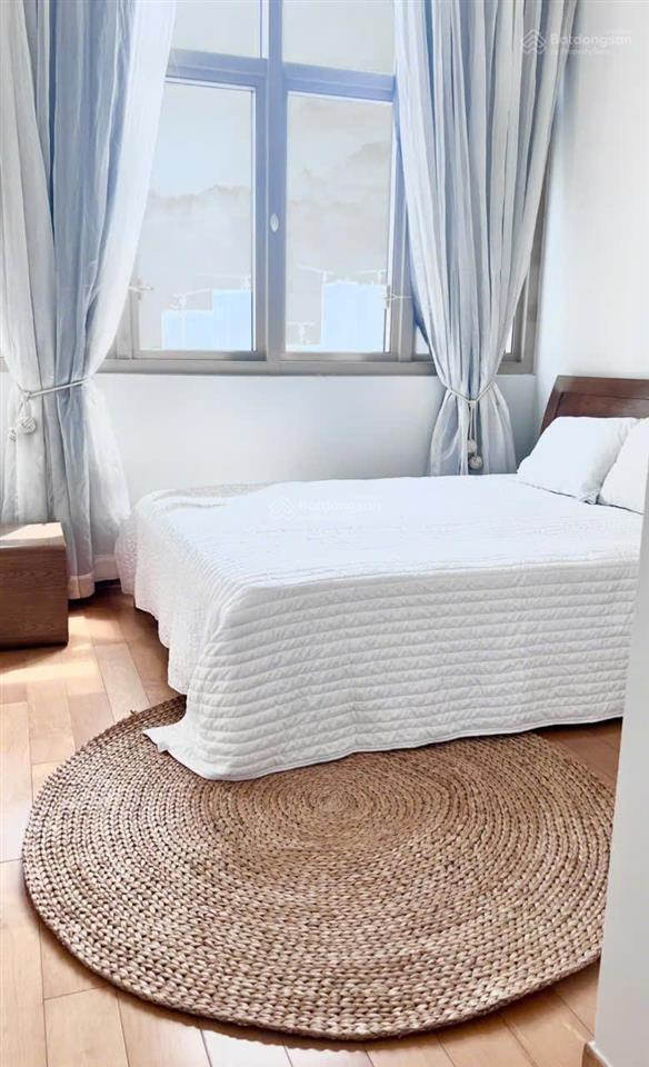 Chủ ngộp cần ra hàng gấp căn hộ 2pn the vista an phú nhà mới, nội thất đẹp, giá rẻ đầu tư, sổ hồng