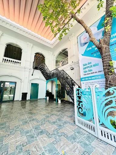 Bán nhà mt ngay bv đại học y dược, quận 5, dt 15.7 x 18m,cn 288m2, phòng khám đang thuê 10.000/th