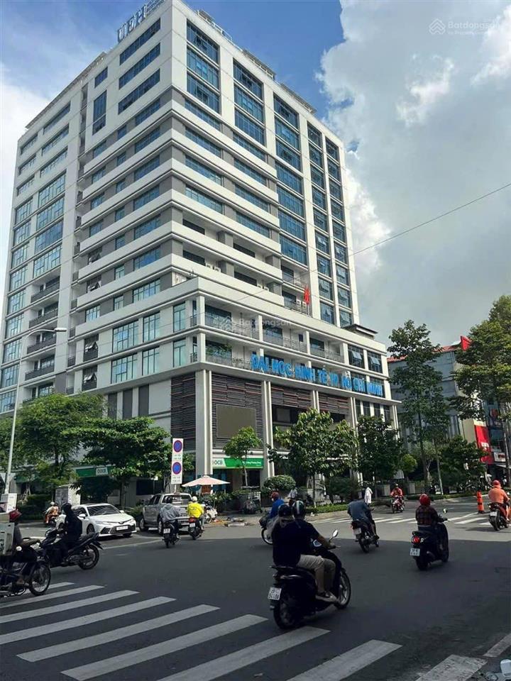 Bán nhà mặt tiền nguyễn tri phương, quận 10, vị trí đối diện trường đh kinh tế hcm (cơ sở b).