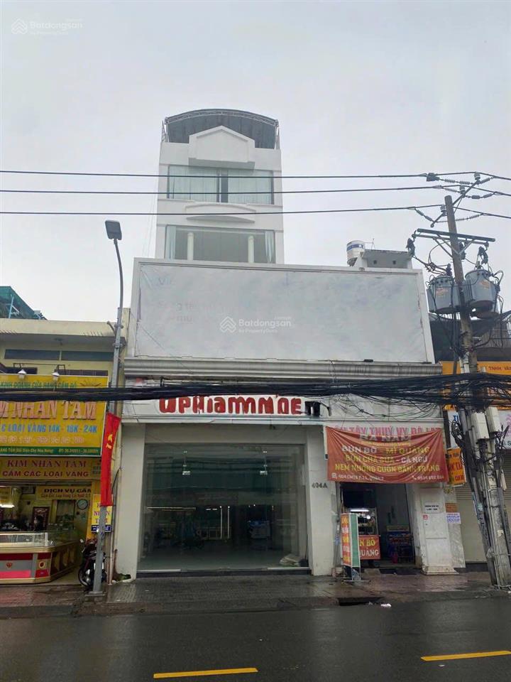 Bán nhà mặt tiền  cách mạng tháng 8 quận 3  6.5x25m đối diện chợ hòa hưng  giá 55 tỷ