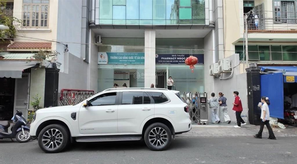 Tòa nhà mặt tiền đường nguyễn quang bích, ngay nhà ga t3, dt 10.5 x 26m, hầm 7 tầng