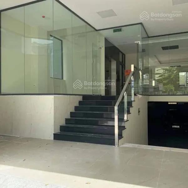 Bán tòa nhà văn phòng mặt tiền đường hồ hảo hớn, quận 1, dt 8x22m  hầm 6 tầng  giá chỉ 115 tỷ