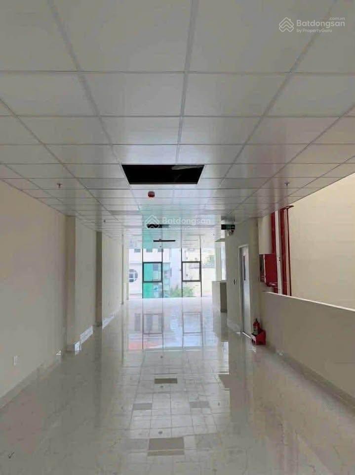 Bán tòa nhà văn phòng mặt tiền đường hồ hảo hớn, quận 1, dt 8x22m  hầm 6 tầng  giá chỉ 115 tỷ