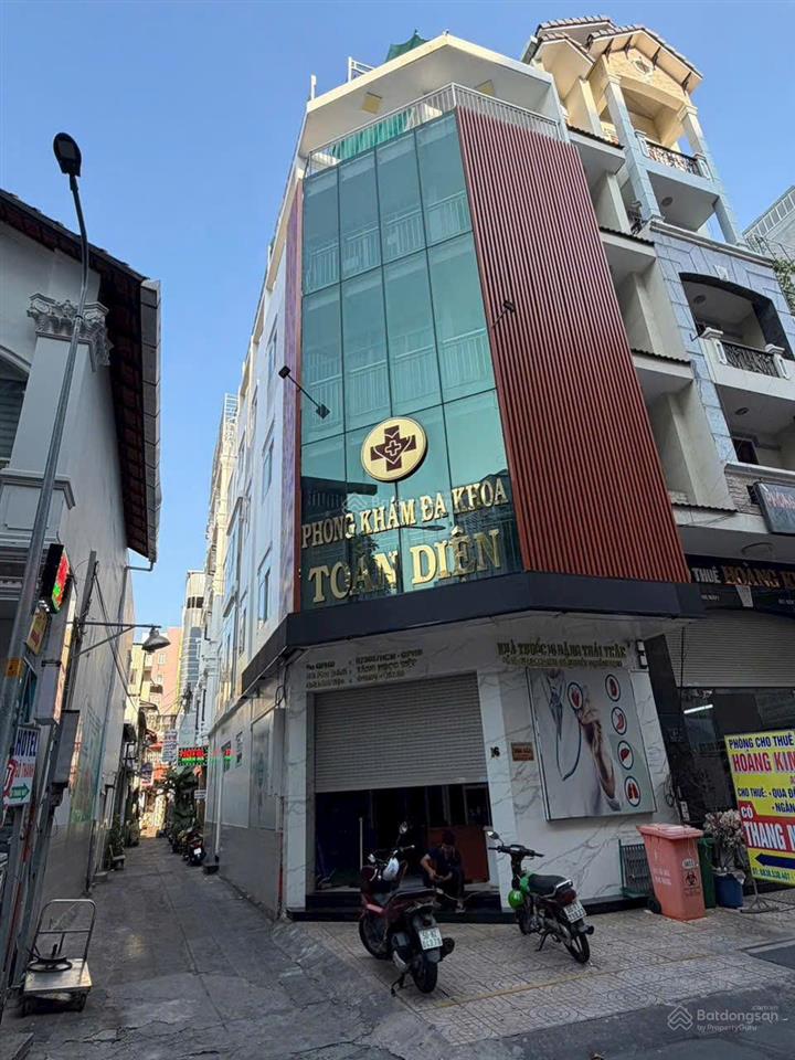 Góc 2 mặt tiền đặng thái thân, phường 11, q. 5 (vị trí "vàng" ngay cổng sau bv đại học y dược)